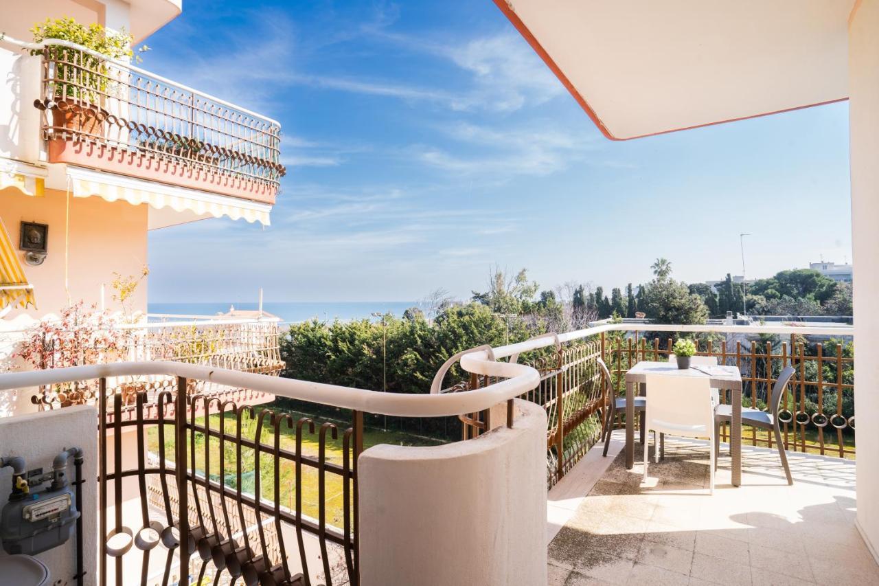 Апартаменти Dimora Montereale Near The Sea Трані Екстер'єр фото